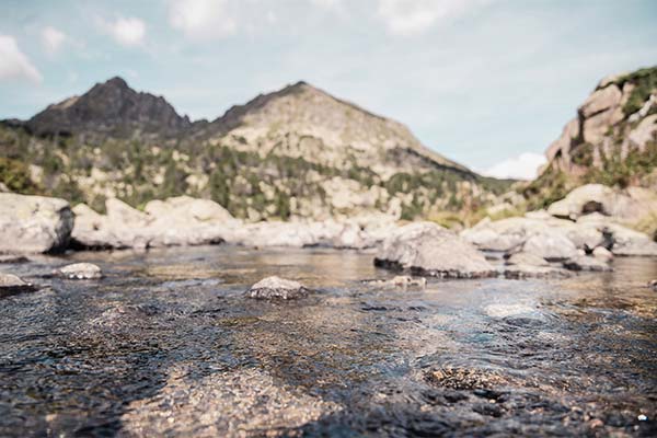 Swimming in lakes, rivers and pools in Andorra 